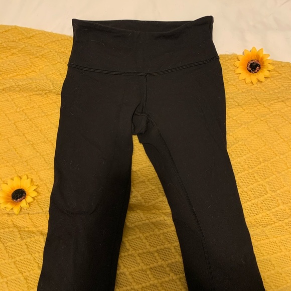 Lulu lemon wonder unders size 2 - Picture 2 of 3